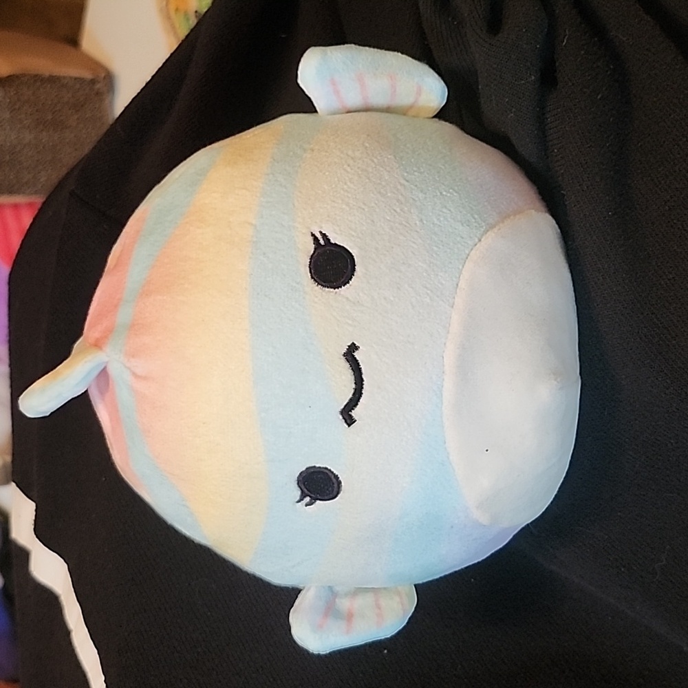5 inch Canda Rainbow Fish Squishmallow